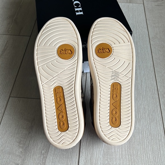 Coach X Peanuts Clip Low Top Sneaker - Picture 7 of 7